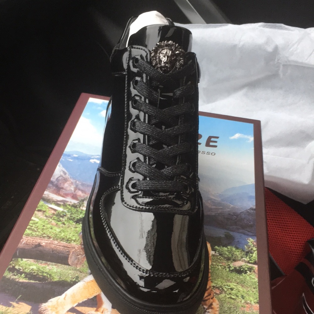 Luxury Red Bottom/Sole High Top Shoes Sneakers 👟